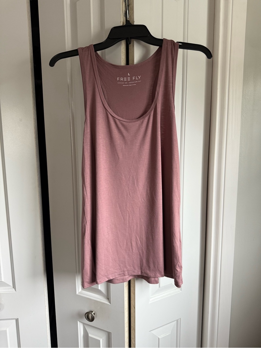 Free Fly women's tank top Size L NEVER USED NO TAGS